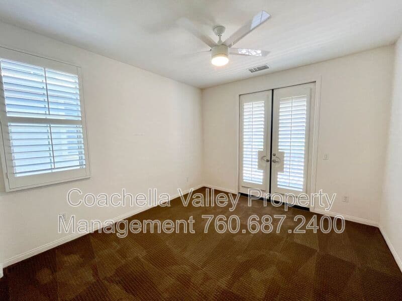 Cathedral City House: 511 Via Assisi