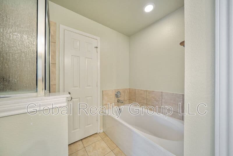 Cibolo House: 124 Rustic Tr