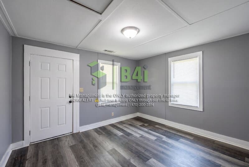 LaGrange House: 508 (304) De Groat Street