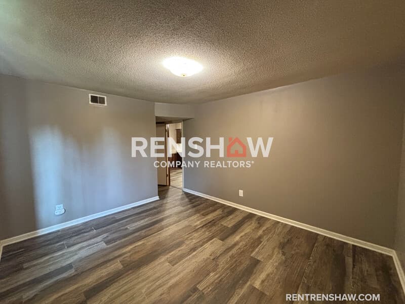 Bartlett Condo: 5352 Stage Rd