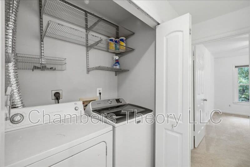 Arlington Condo: 2101 N Rolfe St