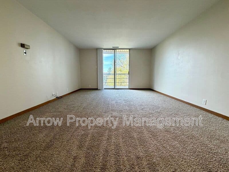 Lincoln Condo: 2501 N Street-403