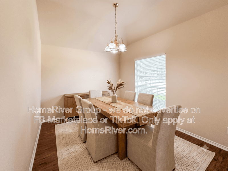 Anna House: 812 Sequoia Dr