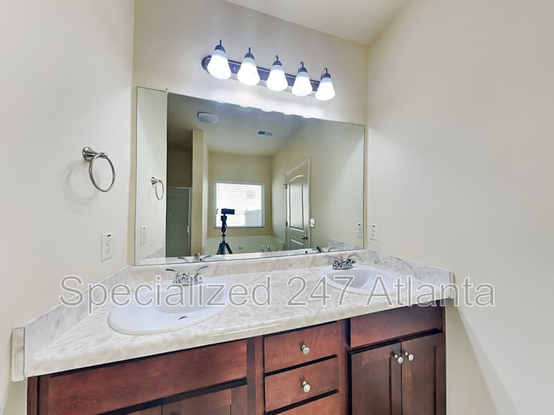 Lawrenceville House: 1324 Little Hampton Dr