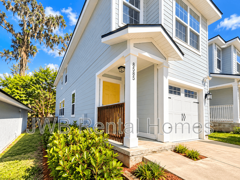 Jacksonville House: 8585 Jasper Ave