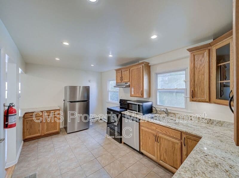 Vauxhall Condo: 287 Montclair Avenue