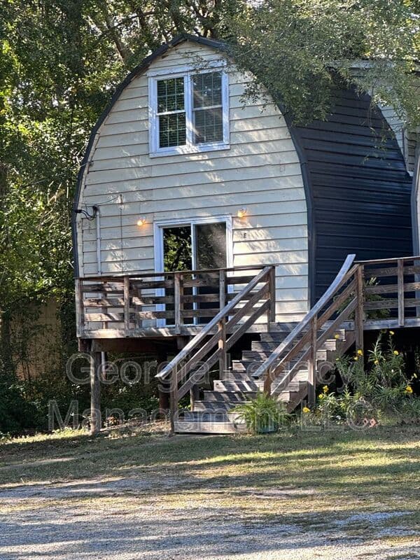 winterville House: 725-E Beaverdam Road