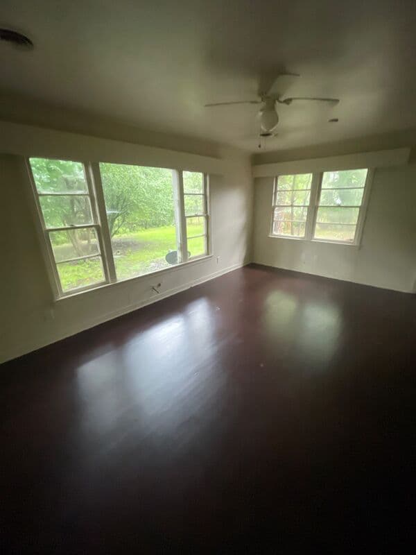 Jackson House: 925 Oleander Avenue- NEW
