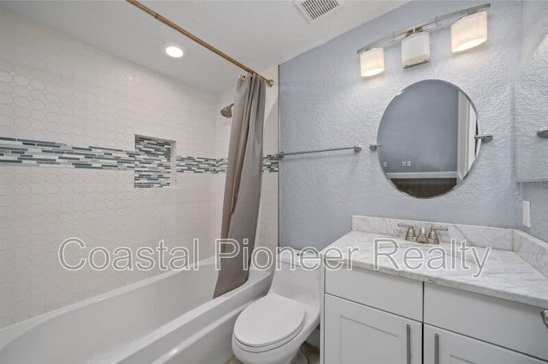 Tampa House: 1520 S Church Ave