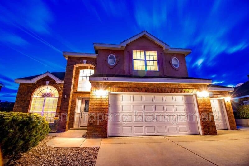 Albuquerque House: 8705 Silvercrest Ct NW