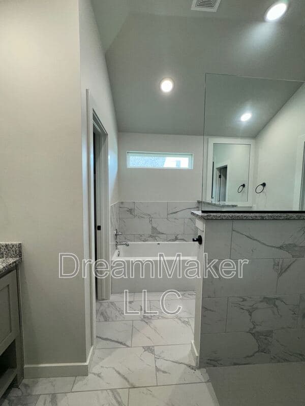 Goldsby House: 5176 Lily Lane