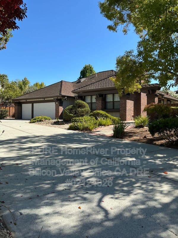 Cupertino House: 10180 Byerly Ct