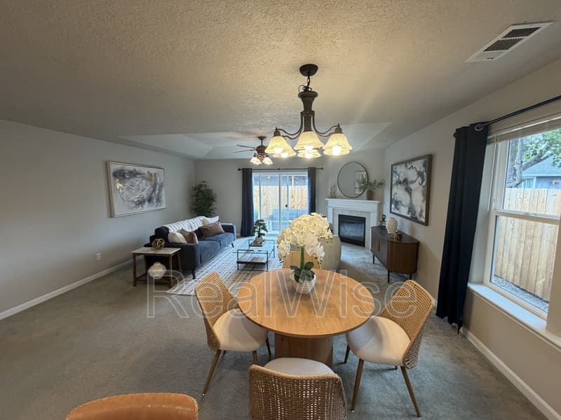 Grants Pass House: 1630 Medart Ln