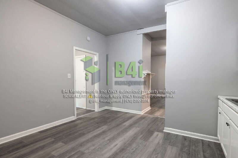 Milledgeville House: 1645 Vinson Hwy