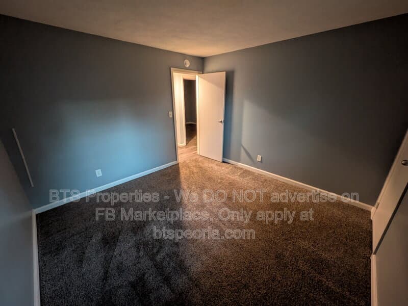 Peoria House: 2624 N Renwood Ave
