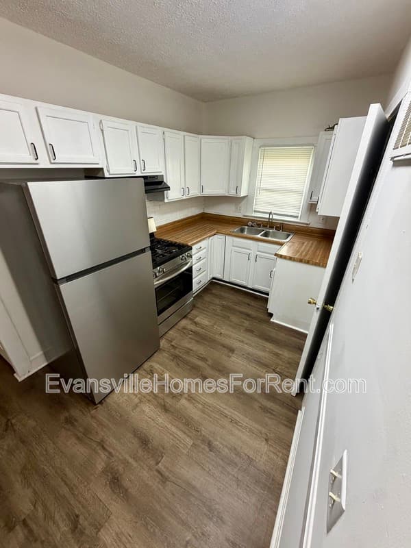 Evansville House: 111 E. Eichel