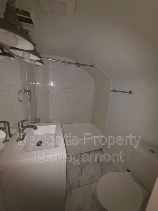 East Liberty Condo: 621-623 Lincoln Avenue