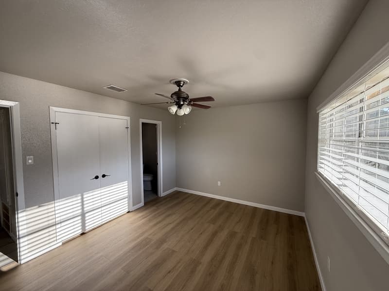 Texas City House: 1109 North Noble Road