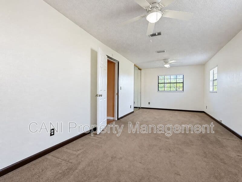 Sanford House: 1003 W 9th Street