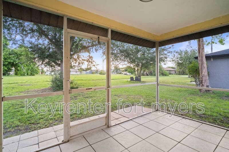 Cape Coral House: 4406 Santa Barbara Blvd