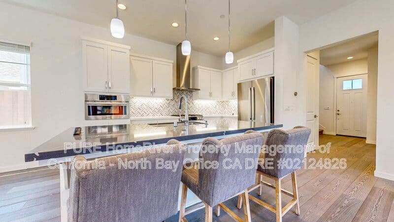 Santa Rosa House: 1718 Linden Lane