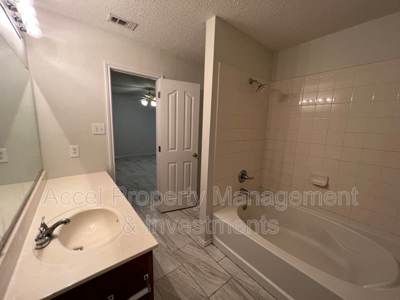 McAllen House: 5408 N. 35th St.