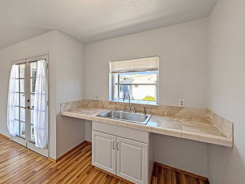 La Mesa House: 7340 W Point Ave