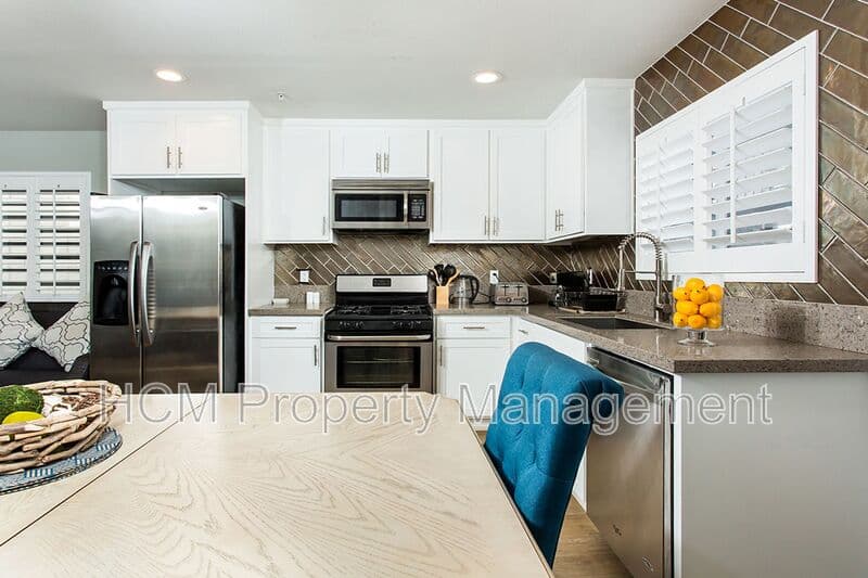 Los Angeles Condo: 9009-9011 S Normandie Ave