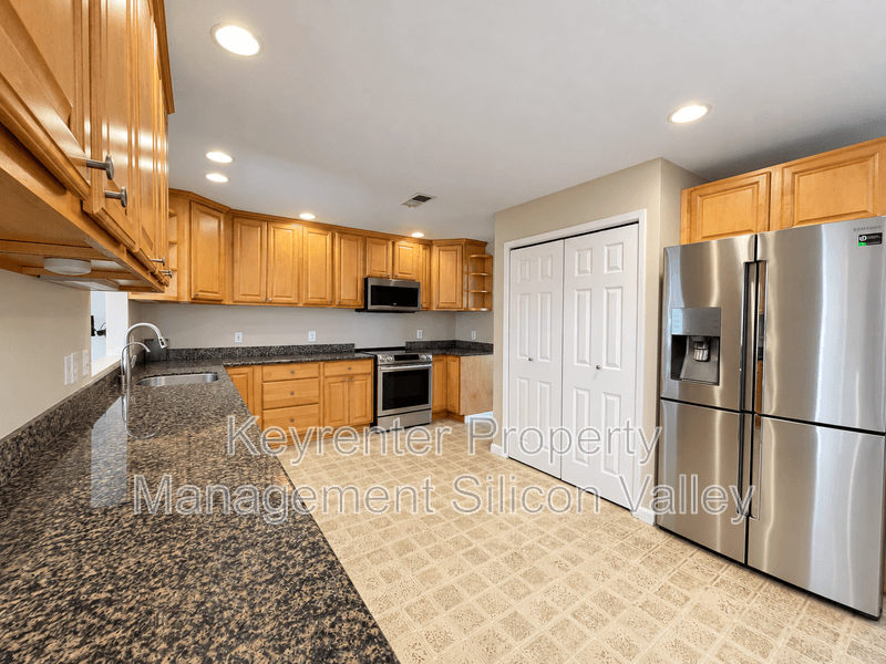 San Jose House: 4408 Bucknall Rd