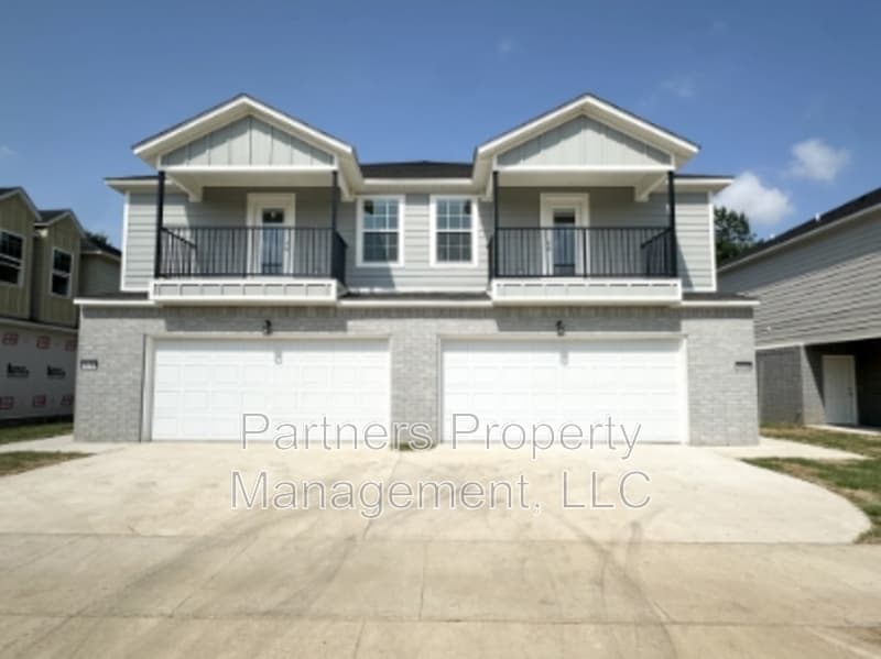 Fayetteville Condo: 1067 South Benchmark Lane - 1