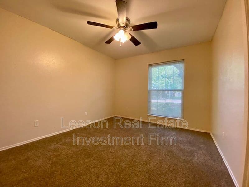 Bossier City House: 2320 Melrose Ave