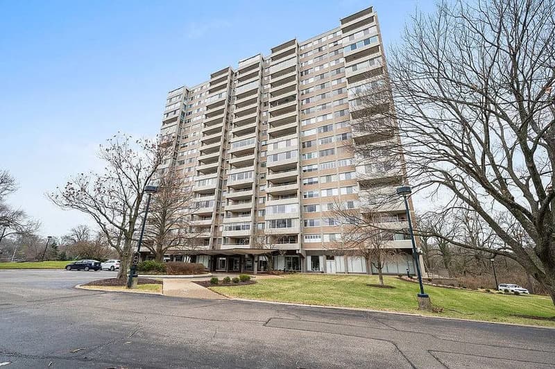 Cincinnati Condo: 2324 Madison Rd