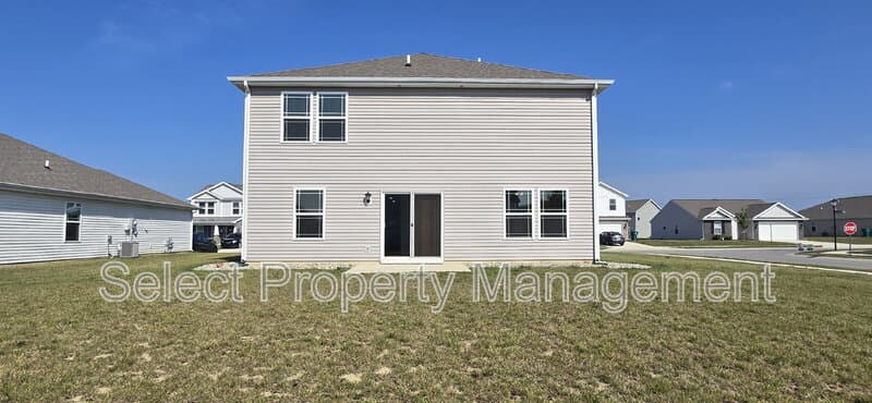 Fort Wayne House: 1396 Livingston Lakes Way
