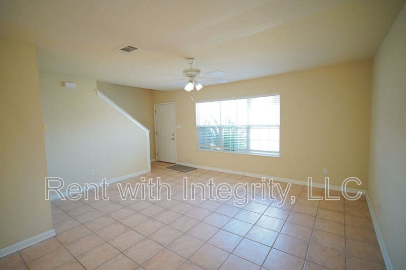 Tallahassee House: 859-1 W Brevard St
