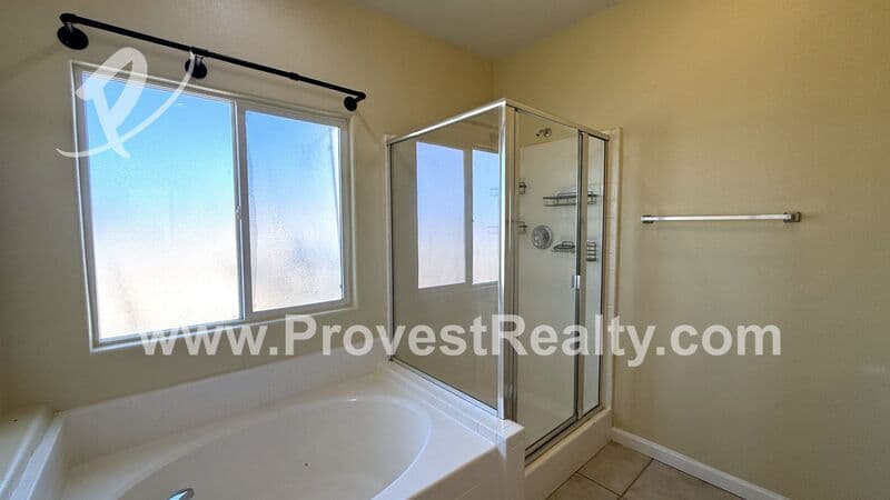 Apple Valley House: 26165 Houston St