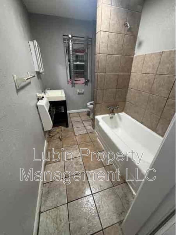 Memphis House: 1207 Cannon St