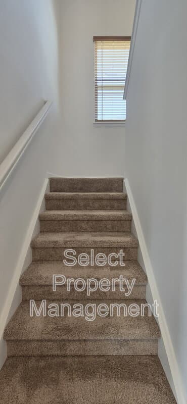 Fort Wayne House: 1396 Livingston Lakes Way