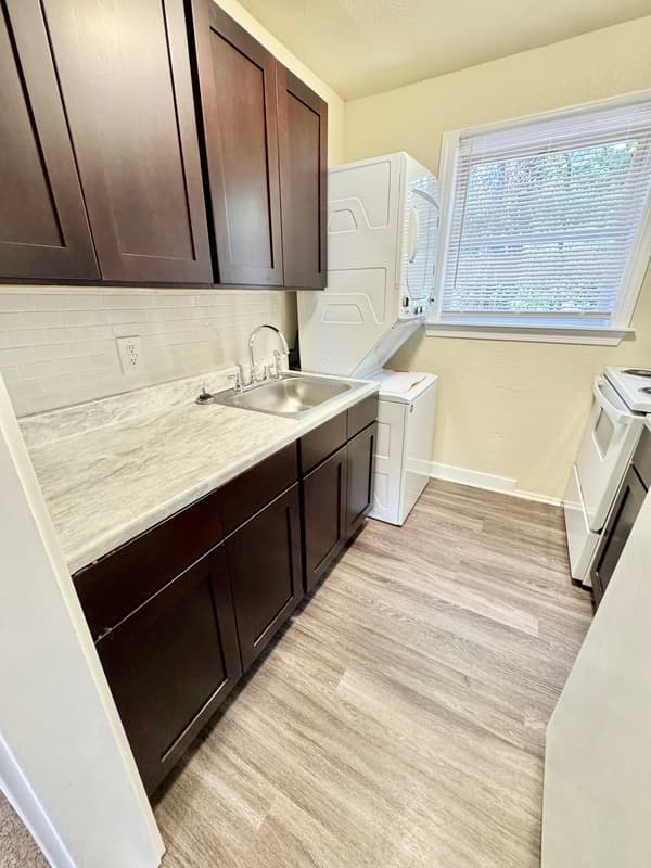 Petersburg Condo: 1517 Halifax St