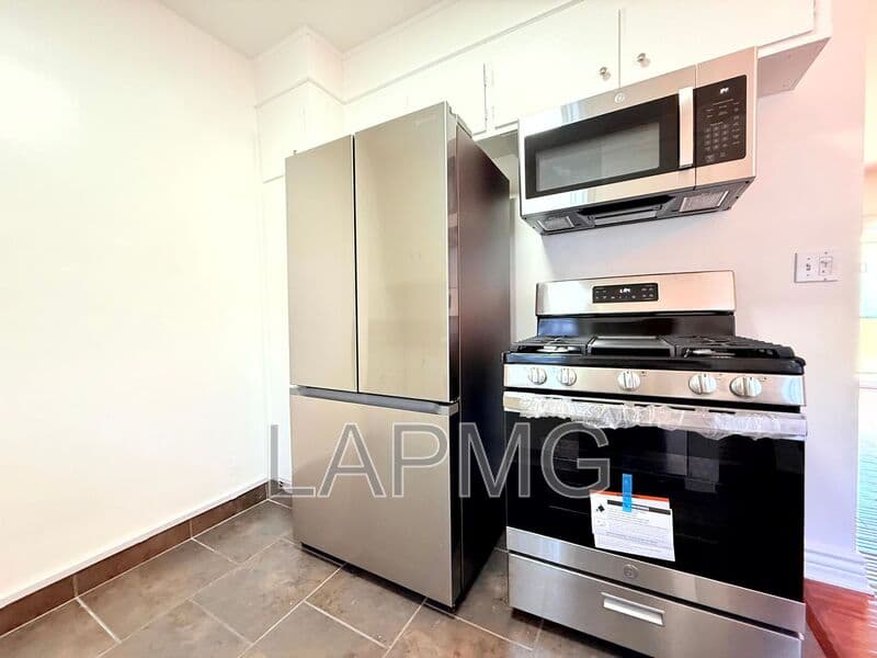 West Hollywood House: 8130 Norton Ave.