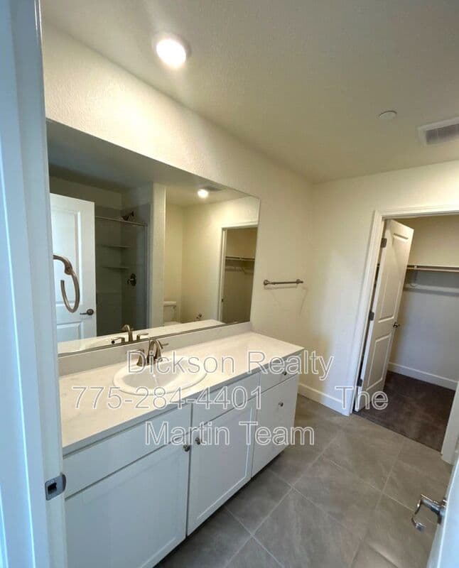 Sparks House: 963 Cascade Range Drive