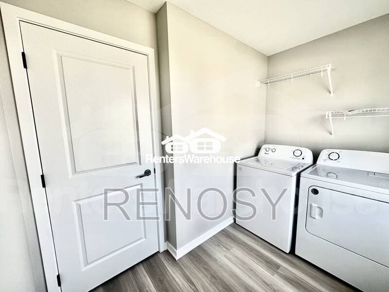 Des Moines Townhome: 7000 Lake Hill Drive