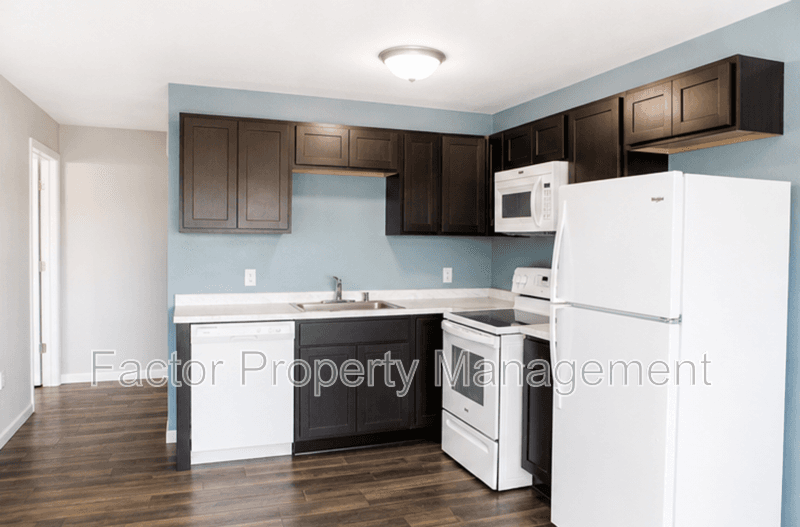 Belle Plaine Condo: 561 Elk Street South