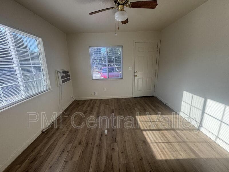Stockton Condo: 1302 North Filbert Street
