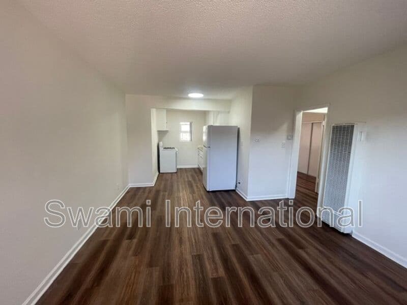 Los Angeles Condo: 10970 S. Figueroa St.