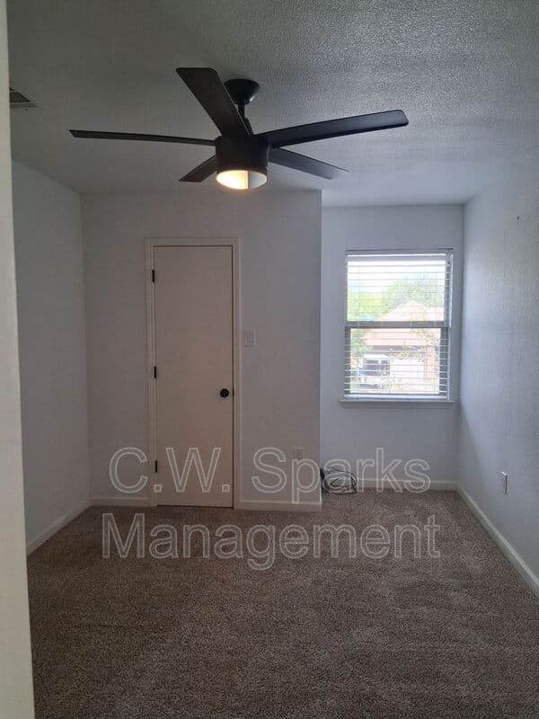 Grapevine House: 1503 Laguna Vista Way