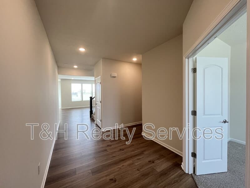 Noblesville House: 13153 Himalaya Circle