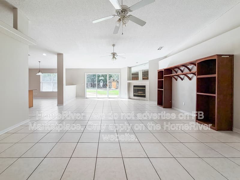 Navarre House: 6609 Codell St