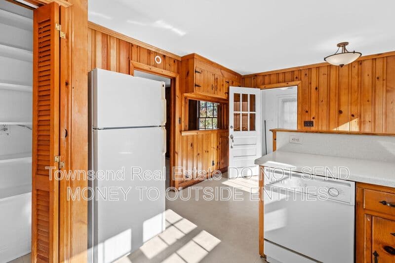 Fayetteville House: 315 Fairfield Dr.