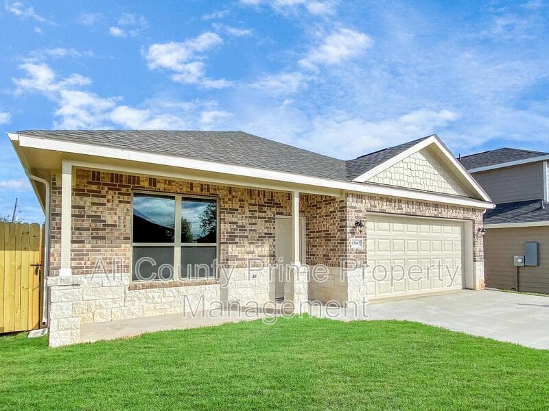 Willis House: 13067 Clearview Drive