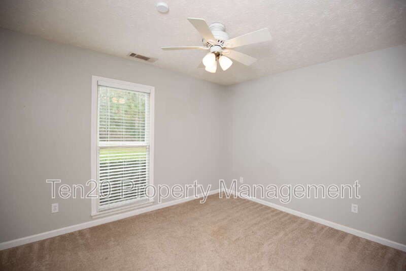 Smiths Station House: 776 Lee Rd 222